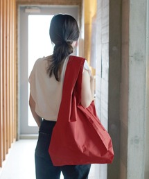 392 plusm（サンキューニプリュスエム）の「PU square bag BIG（エコバッグ/サブバッグ）」