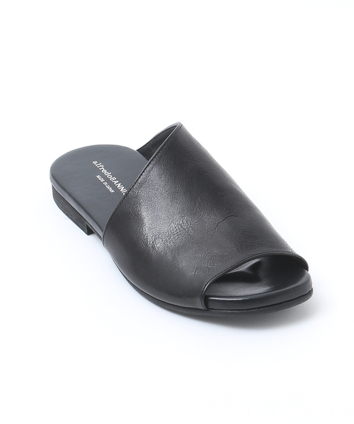 alfredoBANNISTER（アルフレッドバニスター）の「【追加生産】アシメントリー レザー ミュールサンダル（サンダル・メンズ・ブラック・40/41/42/43/44）」の2枚目の写真