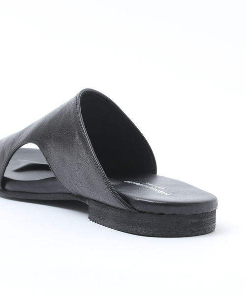 alfredoBANNISTER（アルフレッドバニスター）の「【追加生産】アシメントリー レザー ミュールサンダル（サンダル・メンズ・ブラック・40/41/42/43/44）」の8枚目の写真