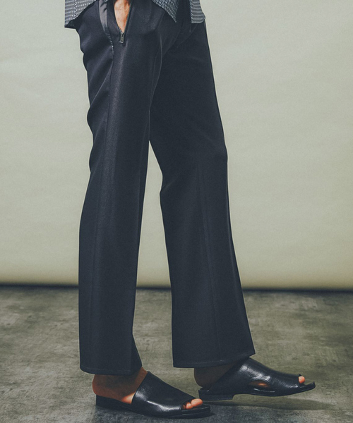 alfredoBANNISTER（アルフレッドバニスター）の「【追加生産】アシメントリー レザー ミュールサンダル（サンダル・メンズ・ブラック・40/41/42/43/44）」の12枚目の写真