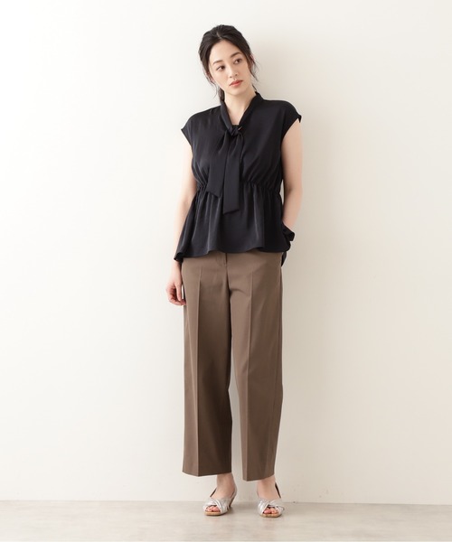 NATURAL BEAUTY BASIC（ナチュラルビューティーベーシック）の「ボタンポイントストレートパンツ（その他パンツ・レディース・ダークブルー/ブラウン/オフホワイト・X-SMALL/MEDIUM/SMALL）」の7枚目の写真