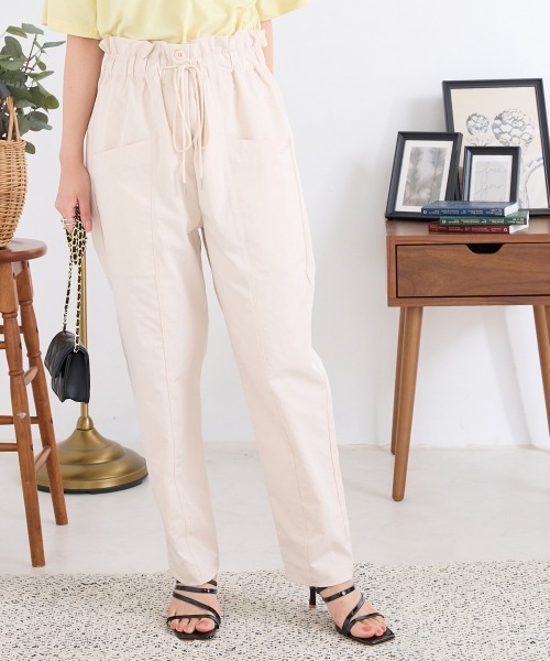 OMNES Another Edition(オムネス アナザーエディション)の「高密度ツイルギャザーパンツ(その他パンツ・レディース・ブラック/アイボリー/ライトカーキ・FREE)」の2枚目の写真