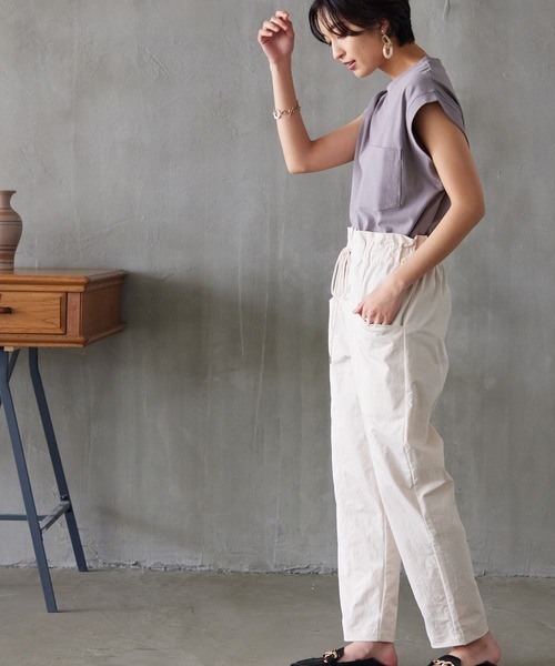 OMNES Another Edition(オムネス アナザーエディション)の「高密度ツイルギャザーパンツ(その他パンツ・レディース・ブラック/アイボリー/ライトカーキ・FREE)」の5枚目の写真