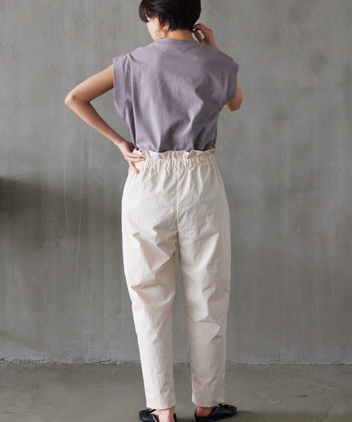OMNES Another Edition(オムネス アナザーエディション)の「高密度ツイルギャザーパンツ(その他パンツ・レディース・ブラック/アイボリー/ライトカーキ・FREE)」の7枚目の写真