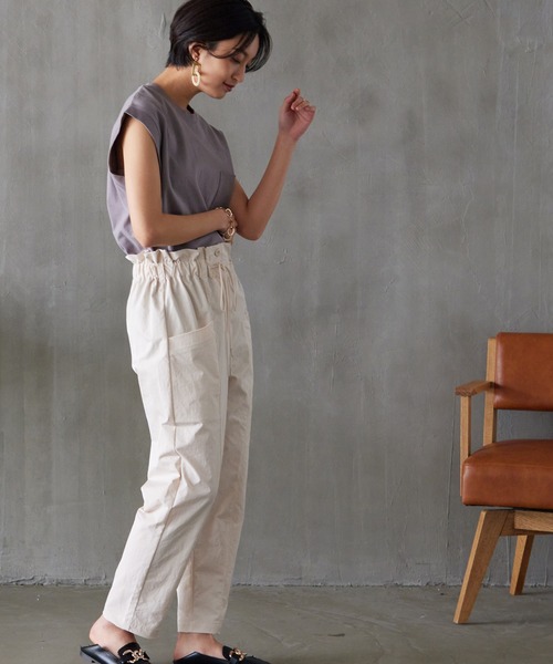 OMNES Another Edition(オムネス アナザーエディション)の「高密度ツイルギャザーパンツ(その他パンツ・レディース・ブラック/アイボリー/ライトカーキ・FREE)」の8枚目の写真