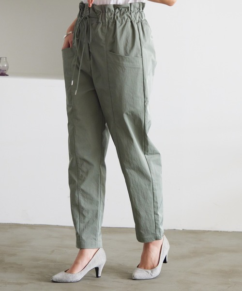 OMNES Another Edition(オムネス アナザーエディション)の「高密度ツイルギャザーパンツ(その他パンツ・レディース・ブラック/アイボリー/ライトカーキ・FREE)」の18枚目の写真