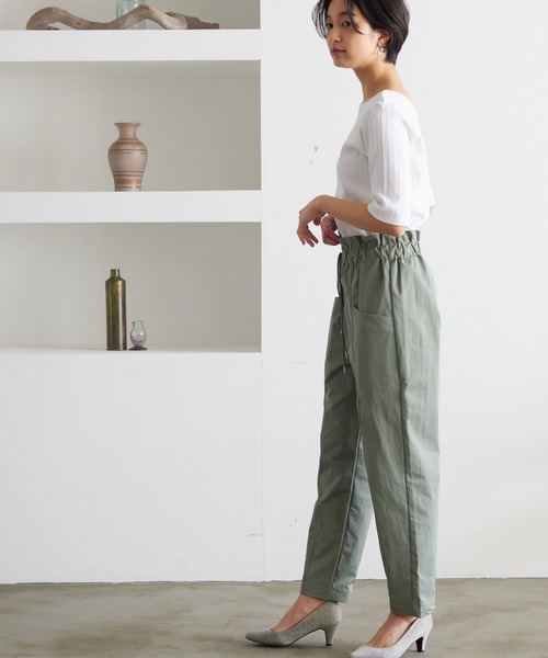 OMNES Another Edition(オムネス アナザーエディション)の「高密度ツイルギャザーパンツ(その他パンツ・レディース・ブラック/アイボリー/ライトカーキ・FREE)」の19枚目の写真