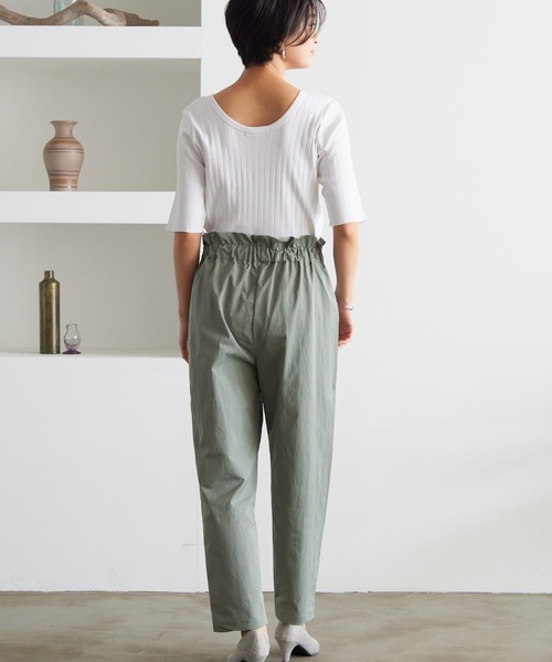 OMNES Another Edition(オムネス アナザーエディション)の「高密度ツイルギャザーパンツ(その他パンツ・レディース・ブラック/アイボリー/ライトカーキ・FREE)」の20枚目の写真