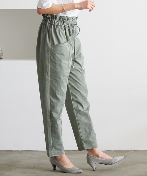 OMNES Another Edition(オムネス アナザーエディション)の「高密度ツイルギャザーパンツ(その他パンツ・レディース・ブラック/アイボリー/ライトカーキ・FREE)」の21枚目の写真