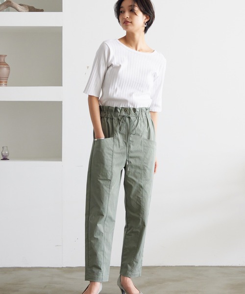 OMNES Another Edition(オムネス アナザーエディション)の「高密度ツイルギャザーパンツ(その他パンツ・レディース・ブラック/アイボリー/ライトカーキ・FREE)」の22枚目の写真