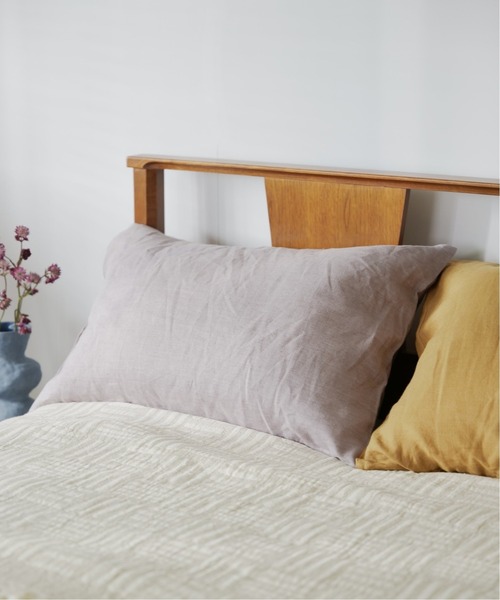 journal standard Furniture (ジャーナルスタンダードファニチャー)の「LINEN PILLOW 43X63 リネンピロークッションカバー(クッション/クッションカバー・レディース・アイボリー/Purple・FREE)」の2枚目の写真