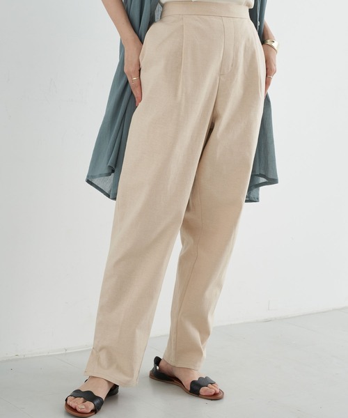 earth music&ecology（アースミュージックアンドエコロジー）の「コットンリネンテーパードパンツ　＊（その他パンツ・レディース・アイボリー/ブラック/チェック/ベージュ・M/S/L）」の4枚目の写真