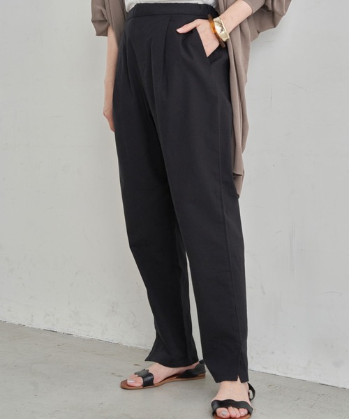 earth music&ecology（アースミュージックアンドエコロジー）の「コットンリネンテーパードパンツ　＊（その他パンツ・レディース・アイボリー/ブラック/チェック/ベージュ・M/S/L）」の3枚目の写真