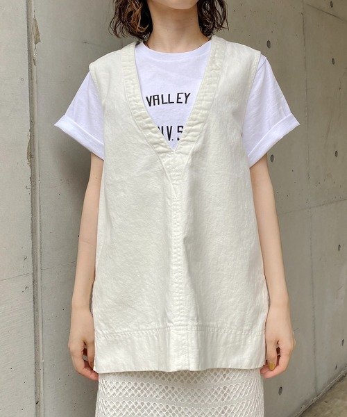 CAPRICIEUX LE'MAGE（カプリシューレマージュ）の「〈WEB限定〉Vネックデニムベスト（ベスト・レディース・ホワイト/インディゴブルー・FREE）」の6枚目の写真