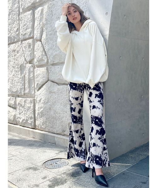 GYDA（ジェイダ）の「プリーツベロアパンツ（その他パンツ・レディース・ライトグレー/ブラウン/その他1・FREE）」の15枚目の写真