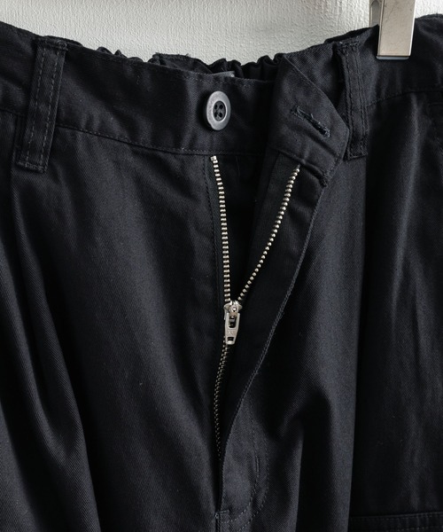 Rocky Monroe（ロッキーモンロー）の「ミリタリー 綾織 ワイド バルーン カーゴパンツ（カーゴパンツ・メンズ・ブラック/ベージュ/ネイビー/オフホワイト/オリーブ・S/M/L）」の11枚目の写真