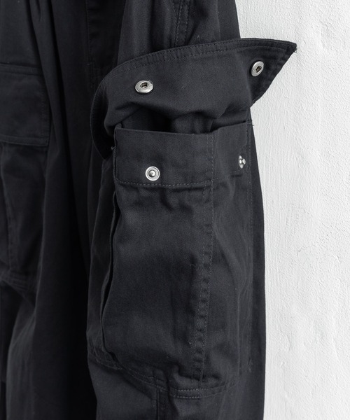 Rocky Monroe（ロッキーモンロー）の「ミリタリー 綾織 ワイド バルーン カーゴパンツ（カーゴパンツ・メンズ・ブラック/ベージュ/ネイビー/オフホワイト/オリーブ・S/M/L）」の12枚目の写真