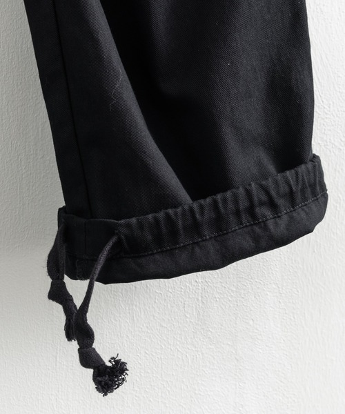 Rocky Monroe（ロッキーモンロー）の「ミリタリー 綾織 ワイド バルーン カーゴパンツ（カーゴパンツ・メンズ・ブラック/ベージュ/ネイビー/オフホワイト/オリーブ・S/M/L）」の14枚目の写真