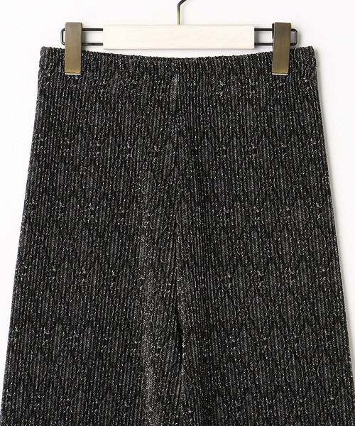 NICOLE white（ニコルホワイト）の「ダマスク柄プリーツパンツ（その他パンツ・レディース・ブラック系/オフホワイト・FREE）」の6枚目の写真