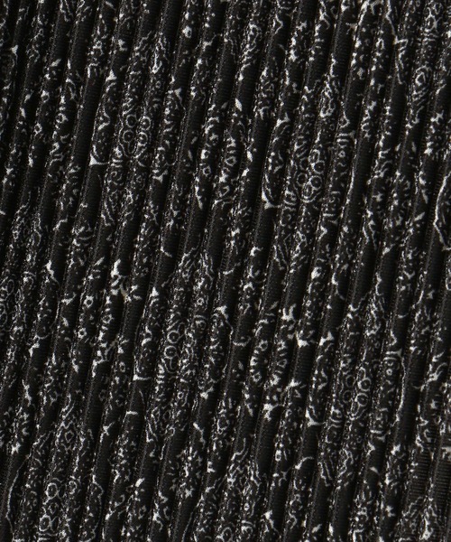 NICOLE white（ニコルホワイト）の「ダマスク柄プリーツパンツ（その他パンツ・レディース・ブラック系/オフホワイト・FREE）」の8枚目の写真