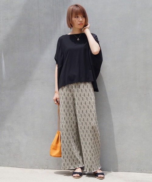 【初回限定お試し価格】 NICOLE white（ニコルホワイト）の「ダマスク柄プリーツパンツ パンツ