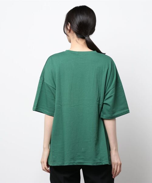 nemne store(ネンネストア)の「きらきら光るプリントTシャツ(Tシャツ/カットソー・レディース・グレー/ベージュ系その他2/グリーン/ホワイト系その他/ブルーグレー/カーキ/オフホワイト/ベージュ系その他3/ベージュ系その他/カーキブラウン・フリー)」の21枚目の写真