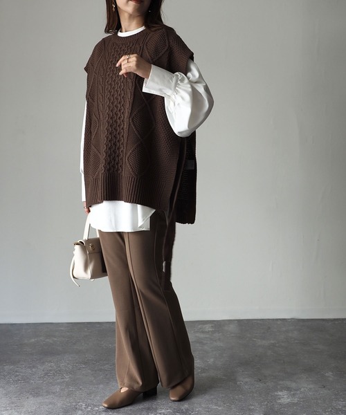 Riberry（リベリー）の「サイドリボンケーブルニットベスト（ベスト・レディース・ブラック/ブラウン/アイボリー/グレイッシュベージュ・MEDIUM）」の15枚目の写真