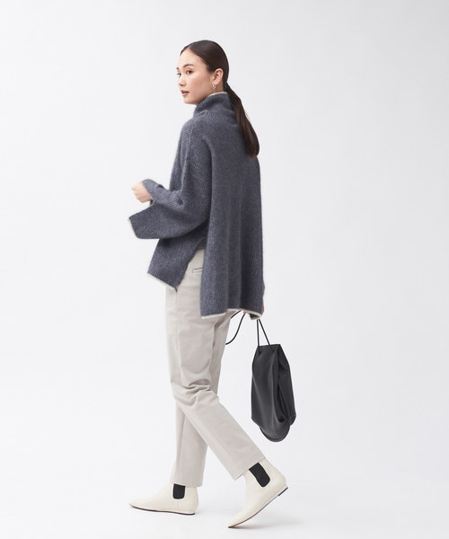 qualite（カリテ）の「片畦ラクーンタートルニットプルオーバー（ニット/セーター・レディース・アイボリー/ライトブルー/チャコールグレー・フリー）」の6枚目の写真