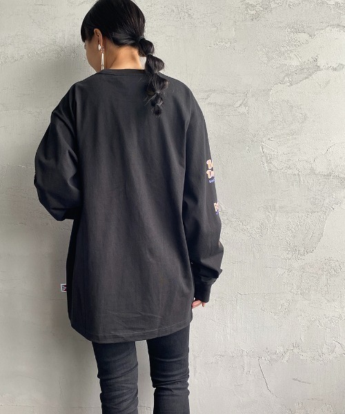 BEN DAVIS（ベンデイビス）の「[BEN DAVIS/ベンデイビス] BANNERS 袖プリントロンT（Tシャツ/カットソー・レディース・ホワイト/ブラック/パープル・M/L/XL）」の13枚目の写真