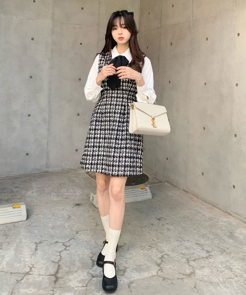 titty＆Co. PETIT by poyo（ティティーアンドコープティバイポヨ）の「【ファッションインフルエンサーPOYO×titty&Co.PETIT】ラメツイードチェックジャンスカ（ジャンパースカート・レディース・ブラック・SMALL/MEDIUM）」の11枚目の写真