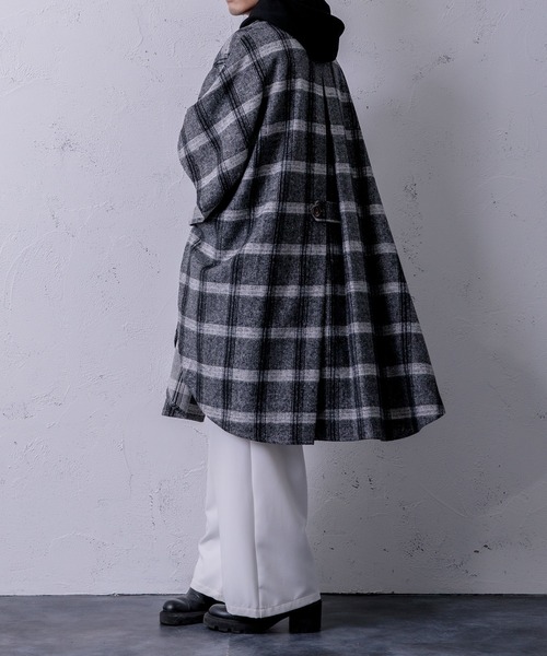 Adoon plain（アドーンプレーン）の「【Adoon plain】ポンチョコート（ポンチョ・メンズ・ベージュ系その他/グレー系その他/ブラック・FREE）」の10枚目の写真