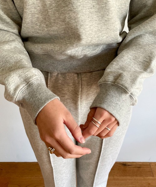 EPIMI E'PIMMY（エピミエピミー）の「〈Set upにも〉オリジナルeロゴスウェット（スウェット・レディース・ブラック/オートミール/杢グレー/クリーム・MEDIUM）」の20枚目の写真