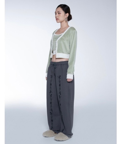 SETUPEXE（セットアップイーエックスイー）の「【SETUP‐EXE/セットアップエグゼ】Velvet crop Cardigan Set/ベルベット ベロアカーディガン　クロップドカーディガン カーディガンセット（カーディガン/ボレロ・レディース・ミント/ベビーピンク・ONE SIZE）」の6枚目の写真