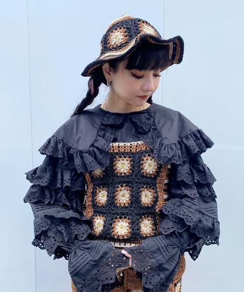 Candy Stripper（キャンディストリッパー）の「FLOWER CROCHET KNIT ハット（ハット・レディース・ブラック/ブラウン・FREE）」の6枚目の写真