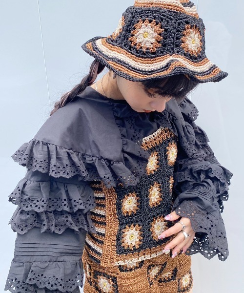 Candy Stripper（キャンディストリッパー）の「FLOWER CROCHET KNIT ハット（ハット・レディース・ブラック/ブラウン・FREE）」の8枚目の写真