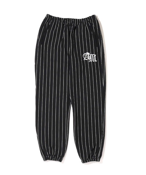 atmos（アトモス）の「atmos OLD ENGLISH SWEAT PANT / アトモス オールドイングリッシュ スウェットパンツ（スウェットパンツ・メンズ・ブラック/ストライプ・M/L/XL/XXL）」の14枚目の写真