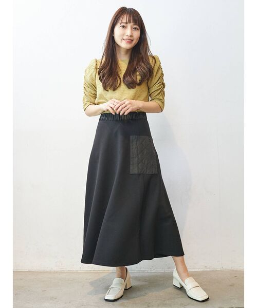 COTORICA（コトリカ）の「キルティングポケットフレアスカート【セットアップ対応】（スカート・レディース・ブラック/オフホワイト/カーキ・MEDIUM/SMALL）」の10枚目の写真