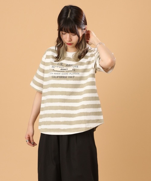 AVIREX（アヴィレックス）の「FADE WASH PRINT T-SHIRT/ フェイドウォッシュプリントティーシャツ（Tシャツ/カットソー・レディース・ブラック/ピンク/オフホワイト・FREE）」の2枚目の写真