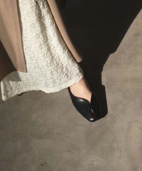 marjour（マージュール）の「SLIT TOE PUMPUS（パンプス・レディース・ブラック/ピンクベージュ・S/M/L/LL）」の12枚目の写真