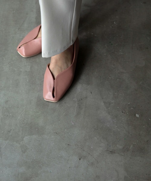 marjour（マージュール）の「SLIT TOE PUMPUS（パンプス・レディース・ブラック/ピンクベージュ・S/M/L/LL）」の7枚目の写真