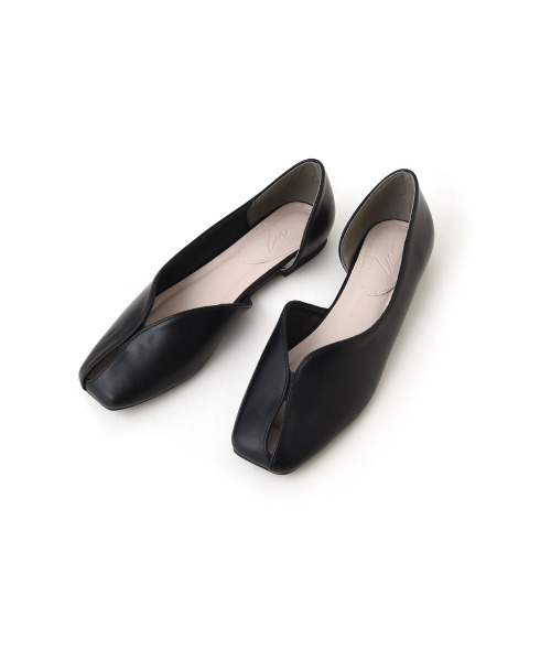 marjour（マージュール）の「SLIT TOE PUMPUS（パンプス・レディース・ブラック/ピンクベージュ・S/M/L/LL）」の13枚目の写真