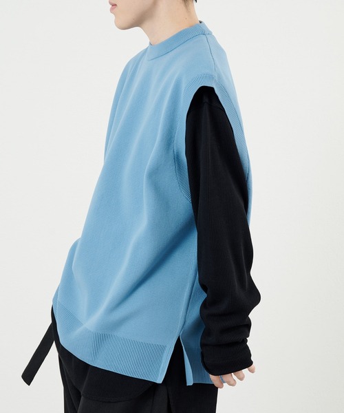 COLONY 2139（コロニートゥーワンスリーナイン）の「エステルヤーンクルーネックベスト（ベスト・メンズ・ブラック/ライトグレー/サックスブルー・MEDIUM/LARGE）」の18枚目の写真