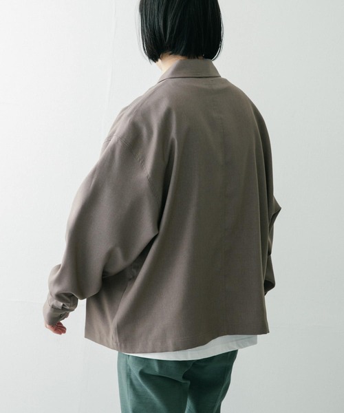 ITEMS URBANRESEARCH（アイテムズ アーバンリサーチ）の「『セットアップ対応』ポリツイル オープンカラーCPOシャツ（シャツ/ブラウス・メンズ・ベージュ/チャコールグレー/ネイビー・LARGE/MEDIUM）」の7枚目の写真