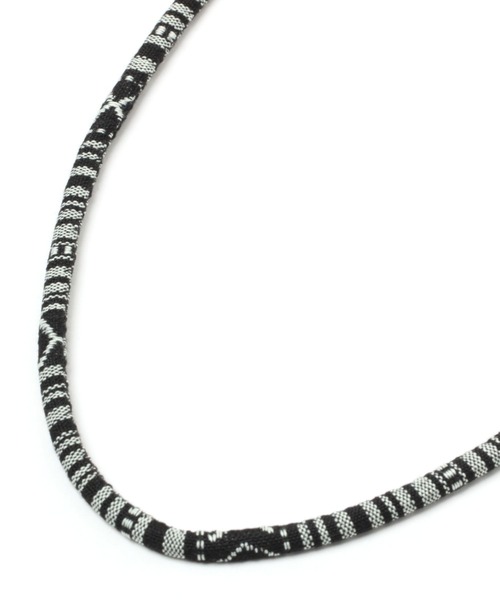 BAYFLOW(ベイフロー)の「ミックスカラーグラスコード(チャーム・メンズ・ブラック/ブラウン・FREE)」の3枚目の写真