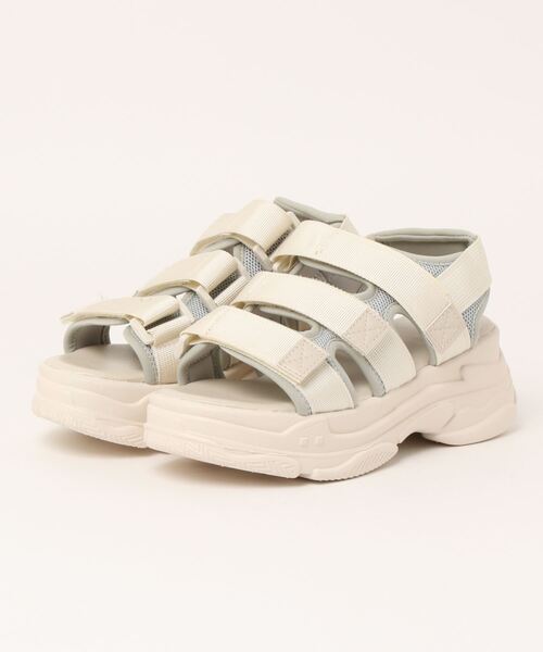 KOBE LETTUCE(コウベレタス)の「3ベルトスポーツサンダル(サンダル・レディース・アイボリー/グレー系その他/ブラック×ホワイト/ベージュ/ブラック×ブラック・L/LL/M/S)」の4枚目の写真