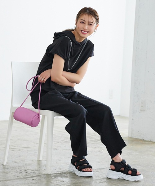 KOBE LETTUCE(コウベレタス)の「3ベルトスポーツサンダル(サンダル・レディース・アイボリー/グレー系その他/ブラック×ホワイト/ベージュ/ブラック×ブラック・L/LL/M/S)」の13枚目の写真