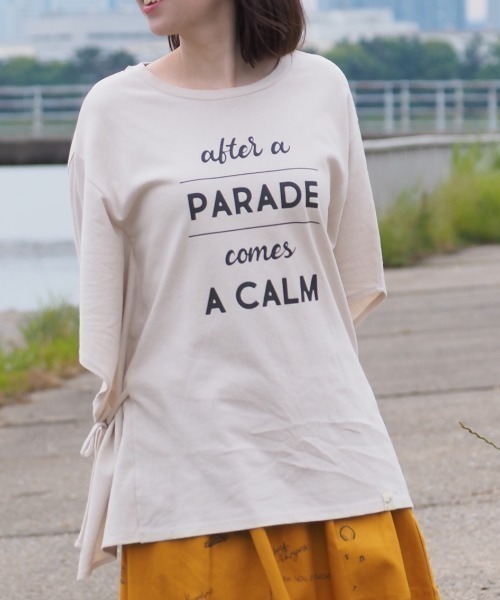 FUNALIVE(ファンアライブ)の「AMERICAN FUDGE サイドリボンプリントTシャツ(Tシャツ/カットソー・レディース・ブラック/グリーン/ナチュラル/ラベンダー/オフホワイト・FREE)」の3枚目の写真