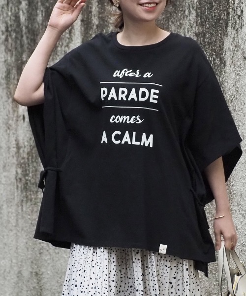 FUNALIVE(ファンアライブ)の「AMERICAN FUDGE サイドリボンプリントTシャツ(Tシャツ/カットソー・レディース・ブラック/グリーン/ナチュラル/ラベンダー/オフホワイト・FREE)」の1枚目の写真