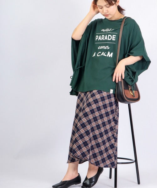 FUNALIVE(ファンアライブ)の「AMERICAN FUDGE サイドリボンプリントTシャツ(Tシャツ/カットソー・レディース・ブラック/グリーン/ナチュラル/ラベンダー/オフホワイト・FREE)」の8枚目の写真