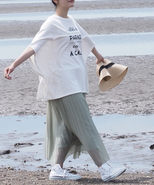 FUNALIVE(ファンアライブ)の「AMERICAN FUDGE サイドリボンプリントTシャツ(Tシャツ/カットソー・レディース・ブラック/グリーン/ナチュラル/ラベンダー/オフホワイト・FREE)」の16枚目の写真